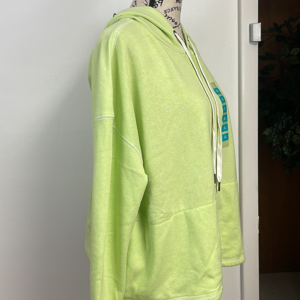 - Brand new with tags Woman’s Steve Madden hooded sweatshirt. Size XXL. - Picture 7 of 16